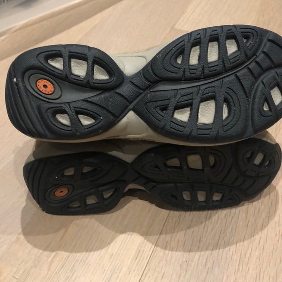 Merrell boots - Picture 3 of 4